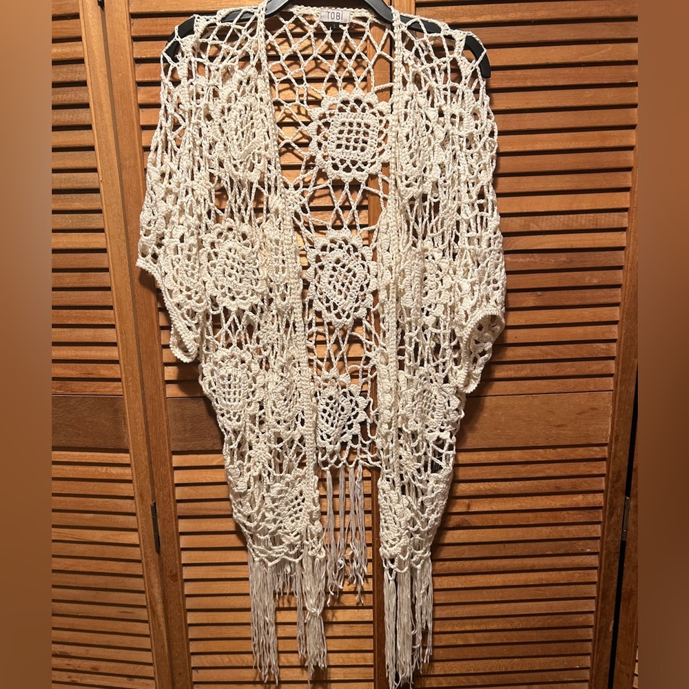 Tobi Cream Macrame Vest with Fringe